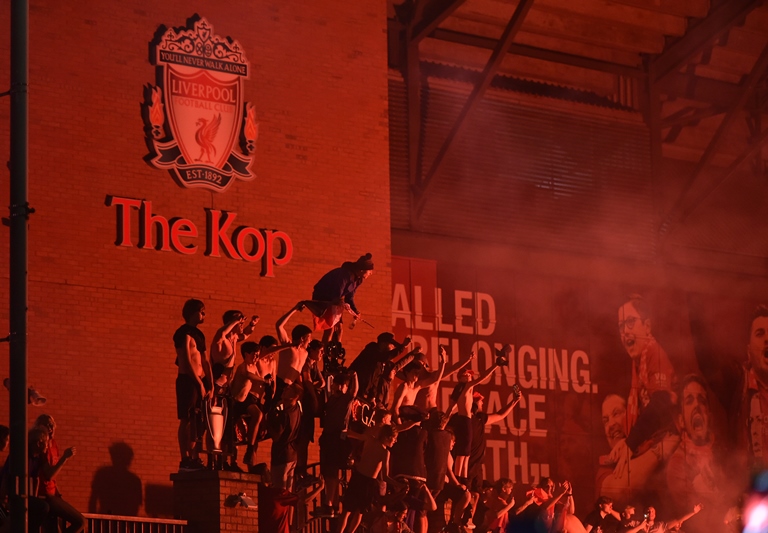 Последње упозорење за навијаче Ливерпула: Прекините славље на улицама или...